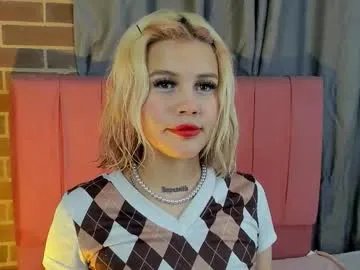 samantha_browwnn — GOAL: show ass in panties [53 tokens remaining] How good you are here! Let's play, leave tip to smile , don't forget to follow me #smalltits  #18  #blonde  #daddysgirl  #petite