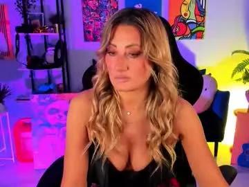 Freechat sarahholly on Chaturbate