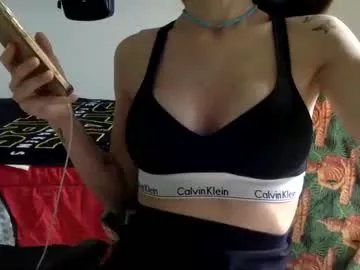 suzysummerrrrrrrrr on Chaturbate