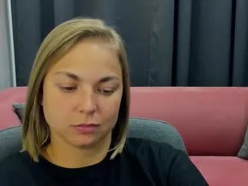 Freechat tataflower on Chaturbate