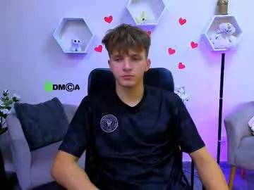 Freechat travis_wolf_ on Chaturbate