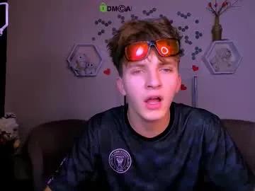 Freechat travis_wolf_ on Chaturbate