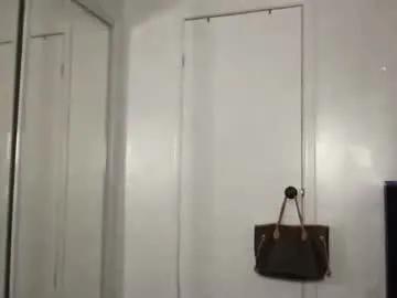 Freechat ursweetestlilly on Chaturbate