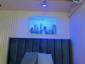 viiolett_lee —  GOAL: clap ass + oil [250]  Honey if you like things big and fun dont go away #bigass #latina #curvy #ahegao #leggings