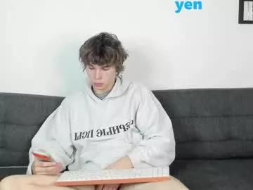 yen2025 on Chaturbate