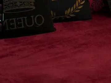 zoemesmerizee — TRY2 MAKE YOURSELF NOTICED! GET MY INTEREST! [1021 tokens remaining]