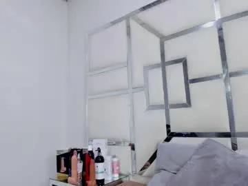 zoeswanx on Chaturbate