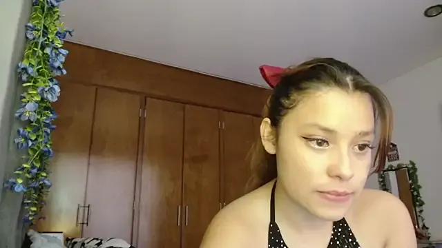 Freechat 3littleschoolteens on StripChat