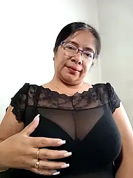 Freechat __valentina18 on StripChat