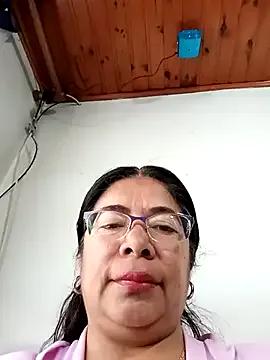 Freechat __valentina18 on StripChat