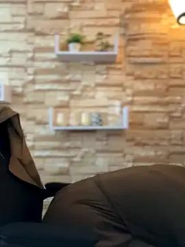 Freechat _Abril-Office1 on StripChat