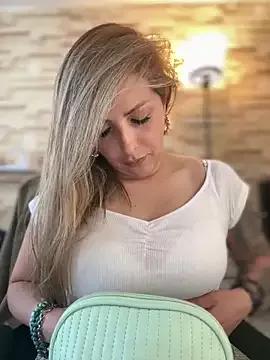 Freechat _Abril-Office1 on StripChat