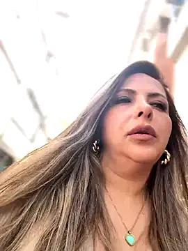 Freechat _Abril-Office1 on StripChat