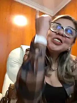 Freechat _Cata-Office1 on StripChat