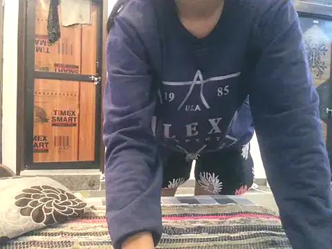 Aayusmatisharma on StripChat 