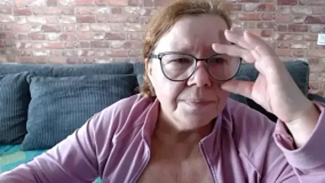 Freechat Adelewildx on StripChat