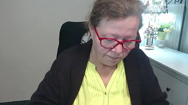 Freechat Adelewildx on StripChat