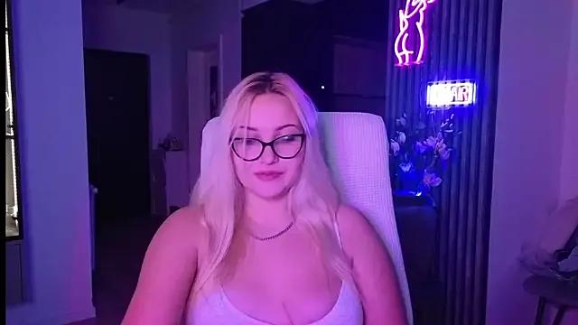 Freechat adrelaxina on StripChat