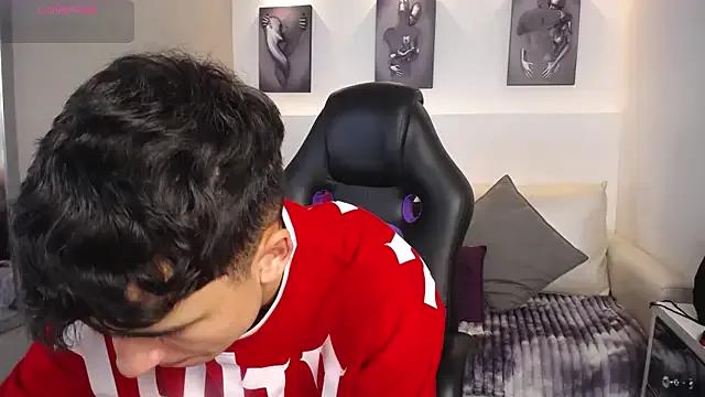 Freechat AdrianRinaldi on StripChat