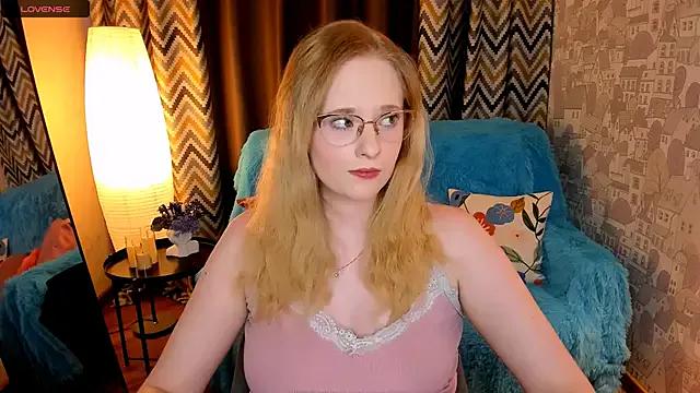 Aemilia_ on StripChat