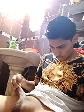 Freechat aispuro8505 on StripChat