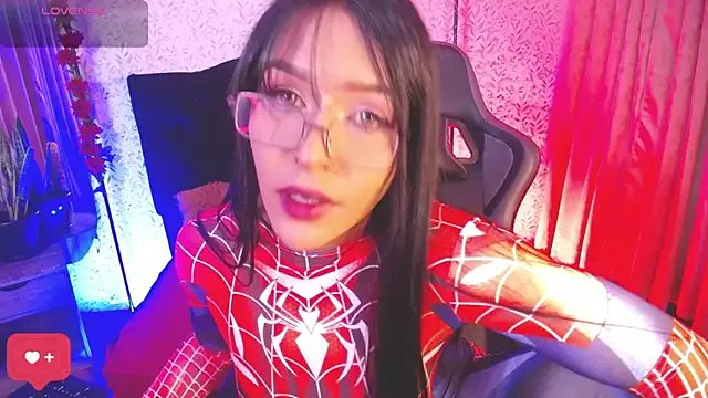 alicee_laurent on StripChat