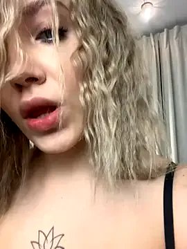 AlisaMyers on StripChat