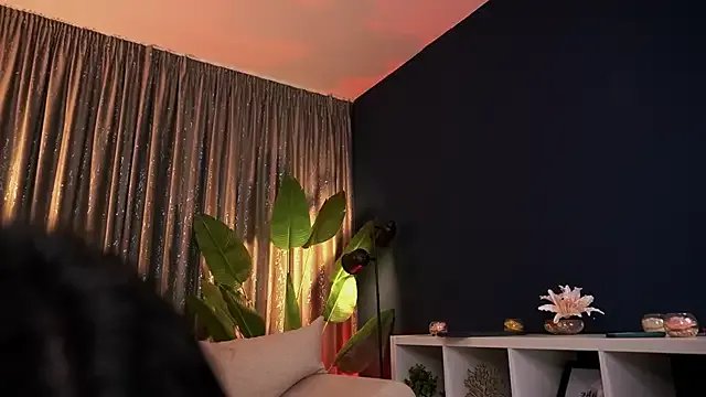 Freechat angelinaRae on StripChat