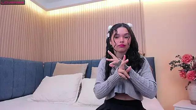 Freechat angeline_teen on StripChat