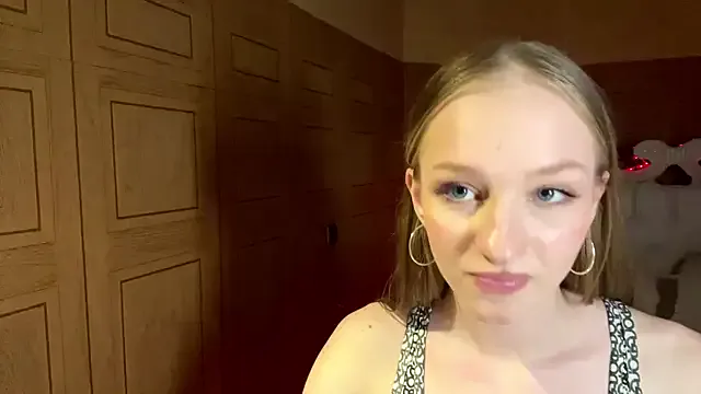 Anika_Socutehe