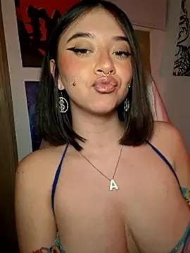 Freechat annbones_ch on StripChat