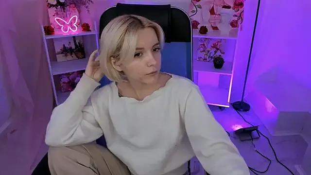 AuroraWrenfield on StripChat