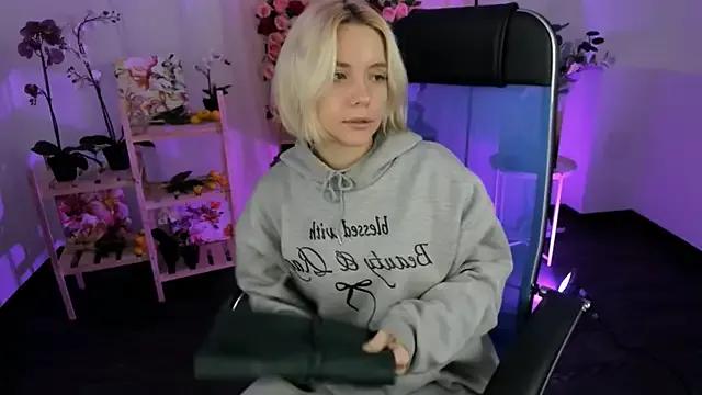 AuroraWrenfield — Freechat on StripChat