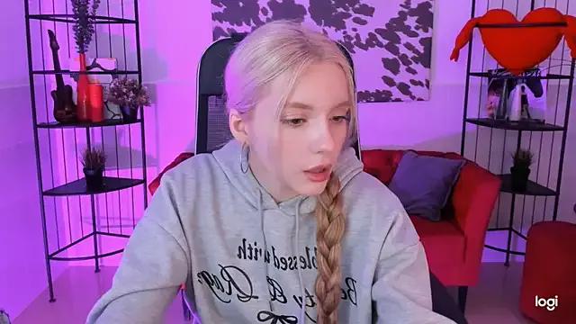 AuroraWrenfield on StripChat