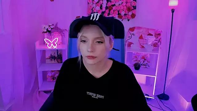 AuroraWrenfield on StripChat