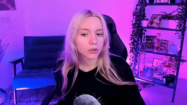 AuroraWrenfield on StripChat