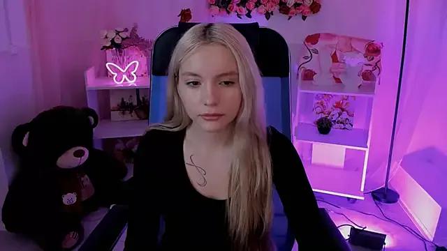 AuroraWrenfield on StripChat