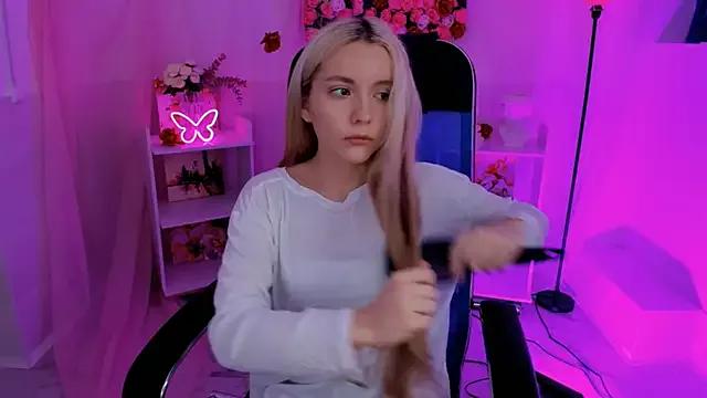 AuroraWrenfield on StripChat