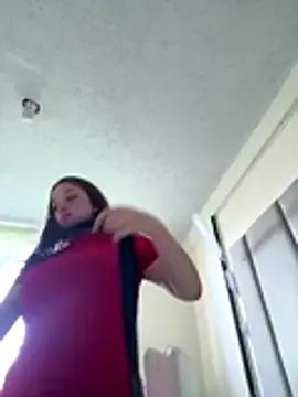 StripChat Baby__Otaku is Private Baby__Otaku — Caro, show off those thongs outdoors!