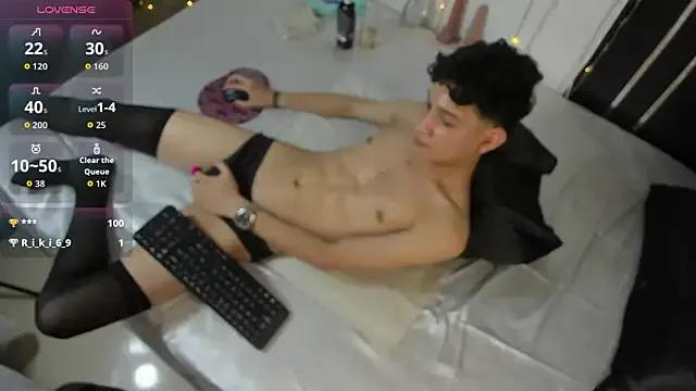 Freechat Benjamin_Buster on StripChat