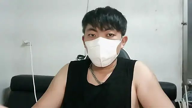 bigbb101011 on StripChat 