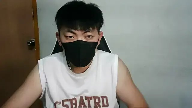 bigbb101011 on StripChat 