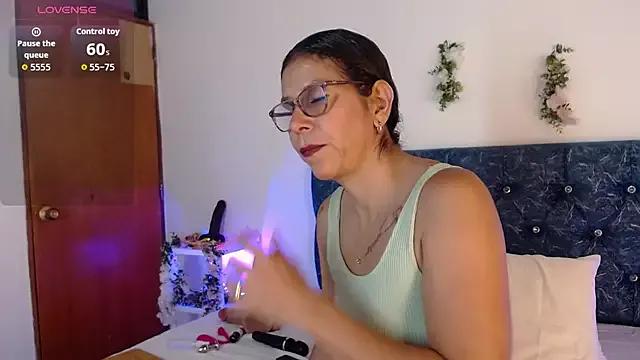 Freechat biianca_1 on StripChat