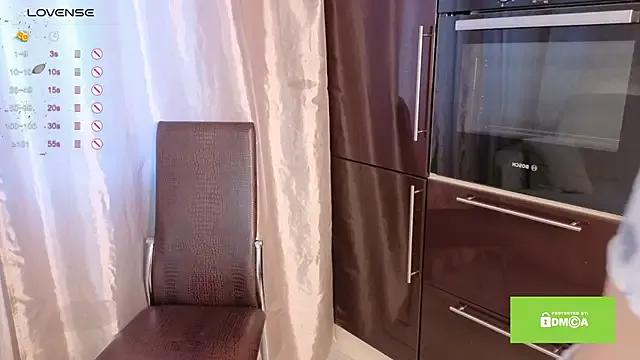 Freechat blooming_rosee on StripChat