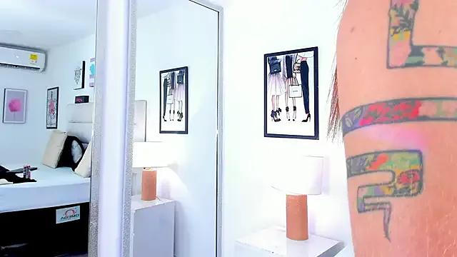 Freechat BrielaDiCaprio on StripChat