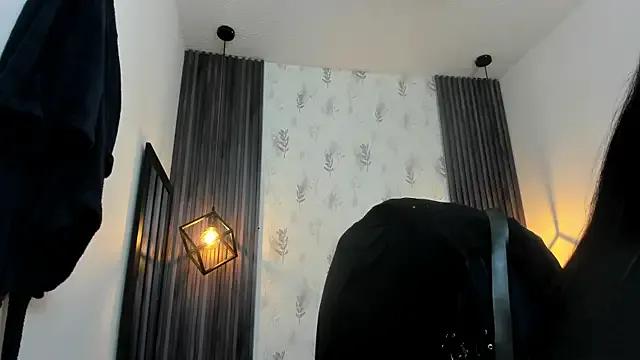 StripChat brigittemiller is Freechat brigittemiller — cream on my ass + glass dildo