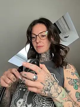 Freechat BrownieyQueen on StripChat