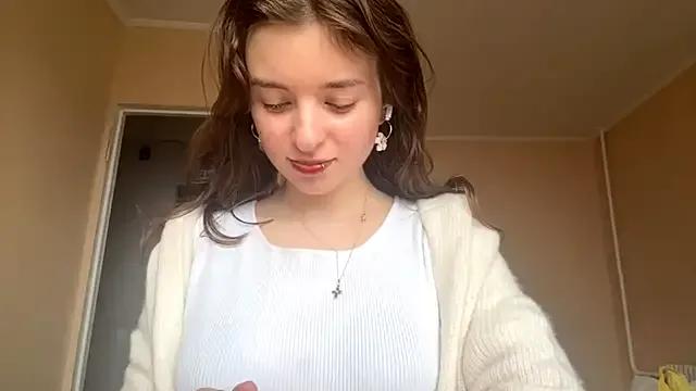 StripChat BunkedTempter is Freechat BunkedTempter — Shy wave hello