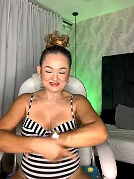 Freechat BunnyGlow50 on StripChat