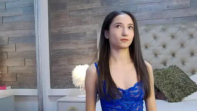 Freechat CarolinaBlair on StripChat